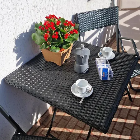 Zoncolan Secret Escape - Wifi - Netflix - Parking Apartment Ravascletto