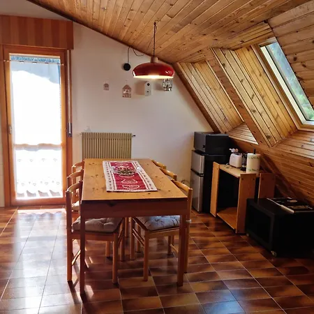 Apartment Zoncolan Secret Escape - Wifi - Netflix - Parking *