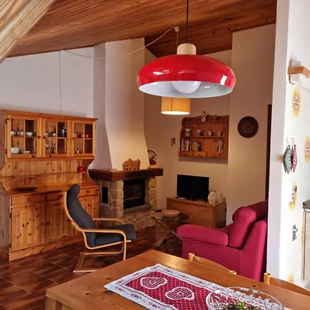 Zoncolan Secret Escape - Wifi - Netflix - Parking Apartment